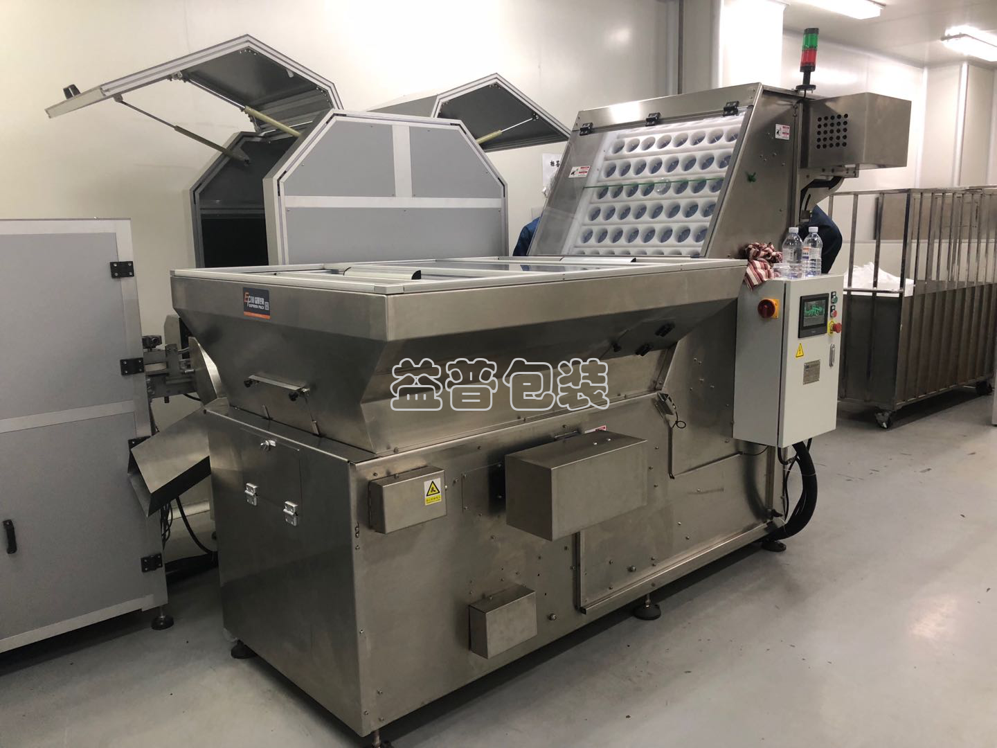 廣州全自動四邊封裝袋機,廣州碼垛機廠家,全自動碼垛機,碼垛機廠家,廣州垂直夾持提升機,廣州連續(xù)式垂直提升機